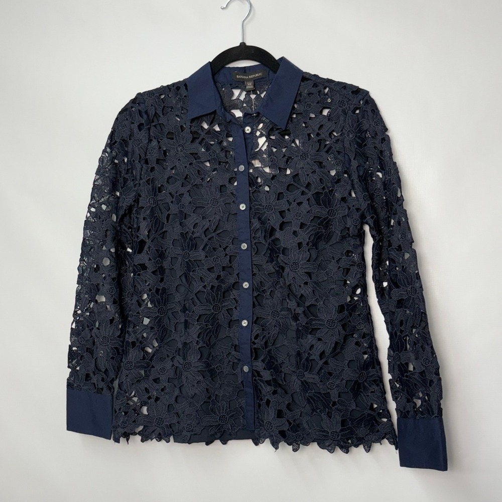 Banana Republic Petite XS Navy Blue Floral Guipure Lace Button Down Shirt NWT